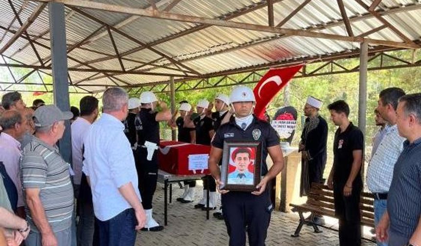Adanalı Genç Polis Memuru Kanserle Mücadelesini Kaybetti