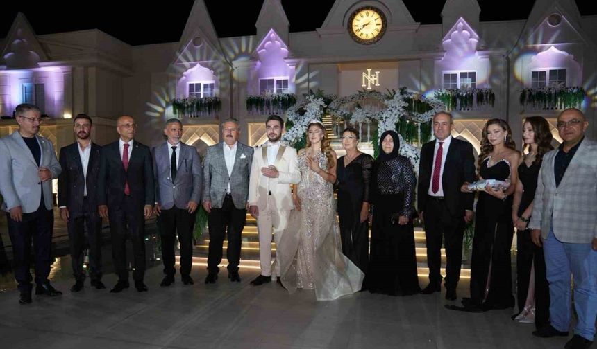 Gazeteci Azim Deniz’in mutlu günü