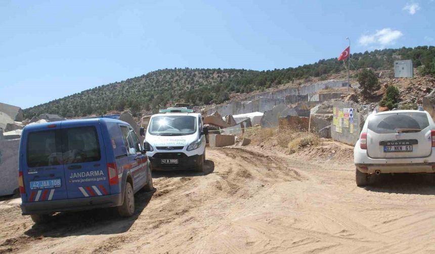 Maden Mühendisi Kepçeden Düşen Mermer Bloğunun Altında Kaldı