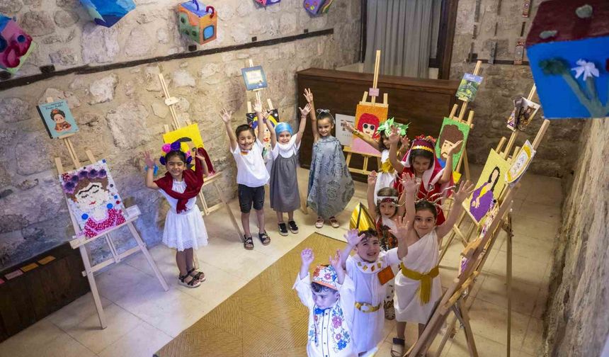 Mersinli Çocukların Eserleri Tarsus'ta Sergilendi