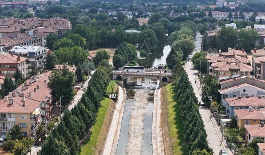 Porsuk Çayı’nın su seviyesi azaldı