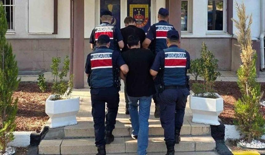 Cezaevi firarileri, ticari takside yakalandı