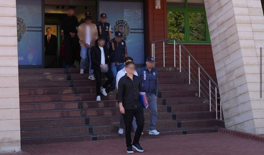 Müstehcen içerik paylaşan 2 kişi tutuklandı