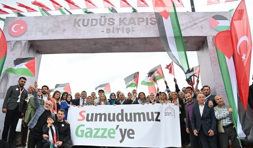 Trabzon'dan Kudüs'e Binlerce Kişilik 'Gönül Köprüsü'