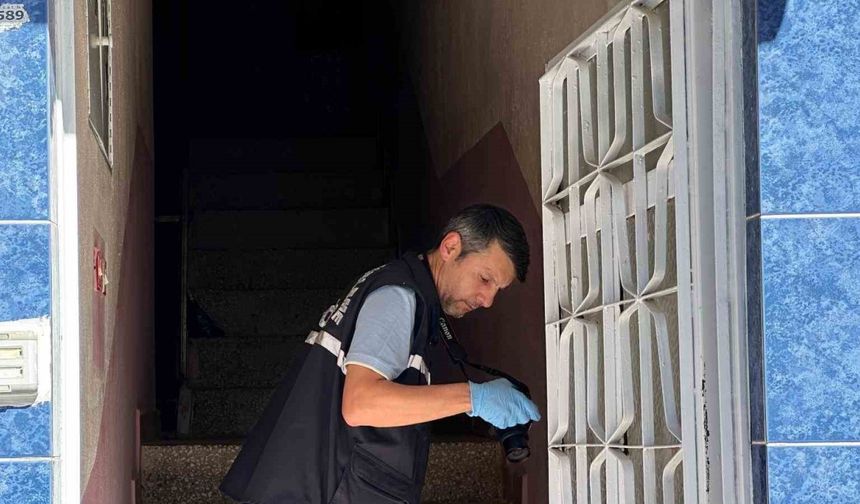 Uşak'ta Genç Evinde Ölü Bulundu