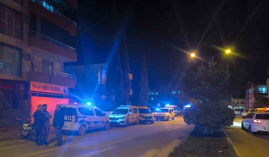 Adıyaman’da Silahlı Kavga: 4 Kişi ve 1 Polis Yaralandı