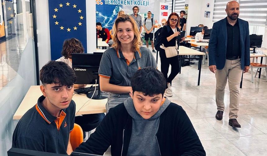 Erasmus+'ta Türkiye'nin En İyi 6 Okulundan Biri Oldular!