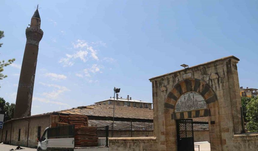 Limon: "Ulu Cami restorasyonu yaklaşık 3 yıl sürecek"