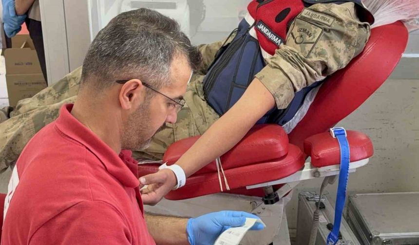 Tatvan’da güvenlik güçlerinden kan bağışı