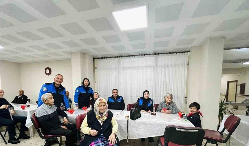 Zonguldak Polisi Huzurevi Sakinleriyle Buluştu
