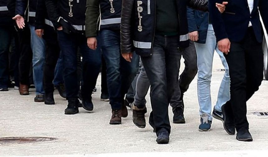 FETÖ Soruşturmasında 35 kişi Tutuklandı