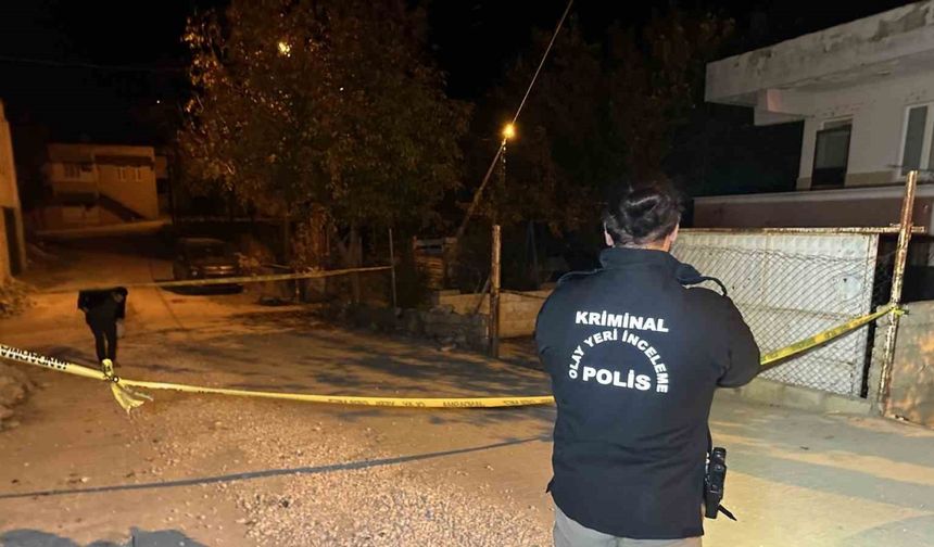 Silahlı kavgada arada kalan vatandaş ağır yaralandı!