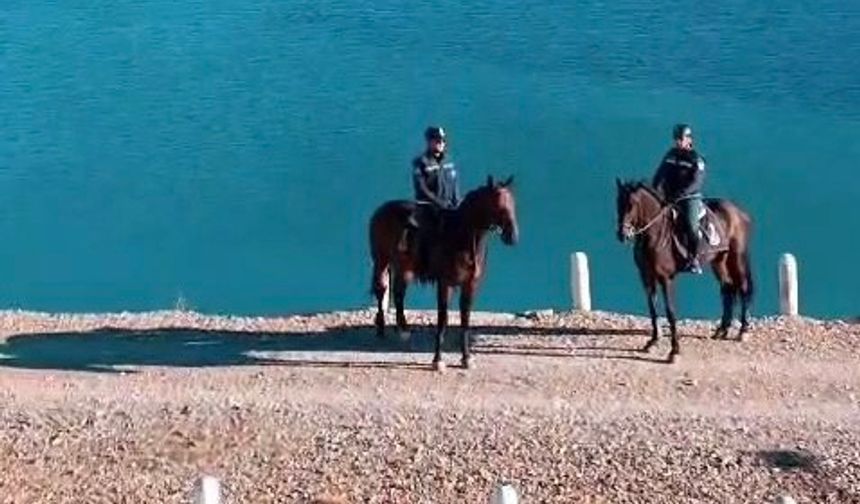 Van'da Doğa İçin Atlı Birlikler Görevde