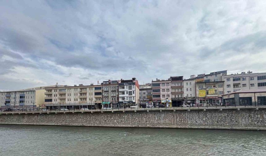Bayburt'un Kalbi Cumhuriyet Caddesi'nin Çehresi Değişiyor