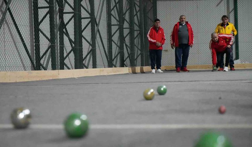 Gakkoşlar Diyarından Gelen Elazığ Ekibi Bocce'de Galip