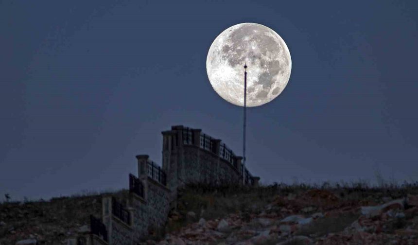 Dünyaya En Yakın Dolunay Görüntülendi