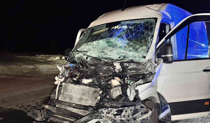 Edirne'de Feci Kaza: Panelvan Hurda Yığını Oldu