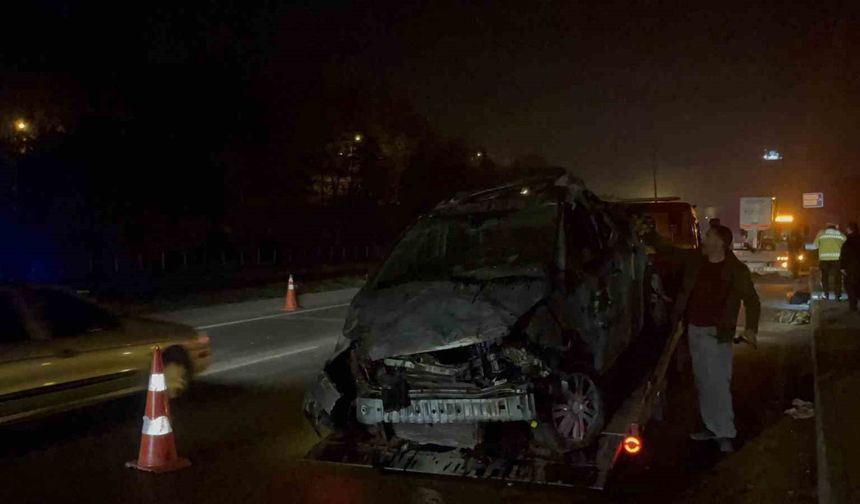 Eskişehir'de Takla Atan Otomobilden İtfaiye Kurtardı