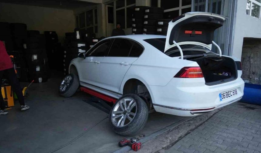 Muş’ta sürücülere kış lastiği uyarısı