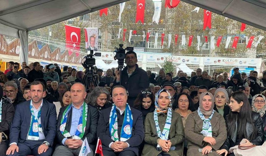 Sultangazi’de 8. Hamsi Festivali coşkusu