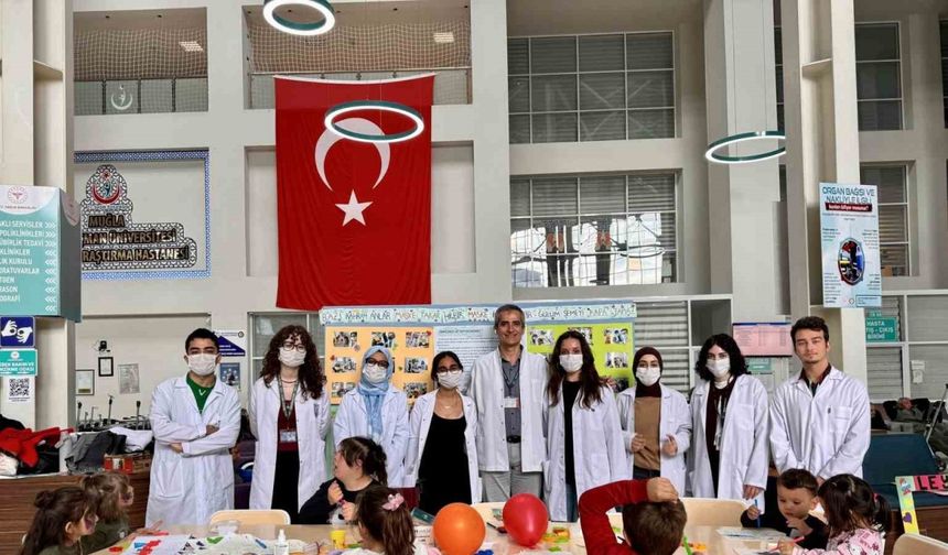 Tıp Fakültesi Öğrencilerinden Lösemili Çocuklar Haftası Etkinliği