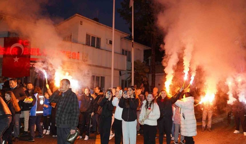 Türkiye şampiyonları davul-zurna ve meşalelerle karşılandı