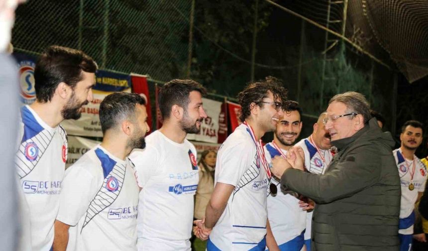 Antalya'da Geleneksel Futbol Turnuvası'nda Nefes Kesen Final