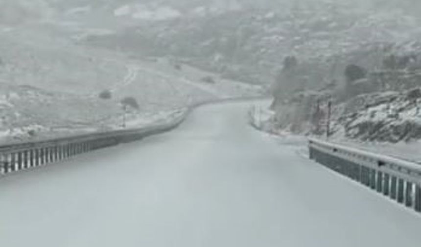 Denizli'de Kar Sevinci: Kayak Merkezinde Sezon Hazırlığı