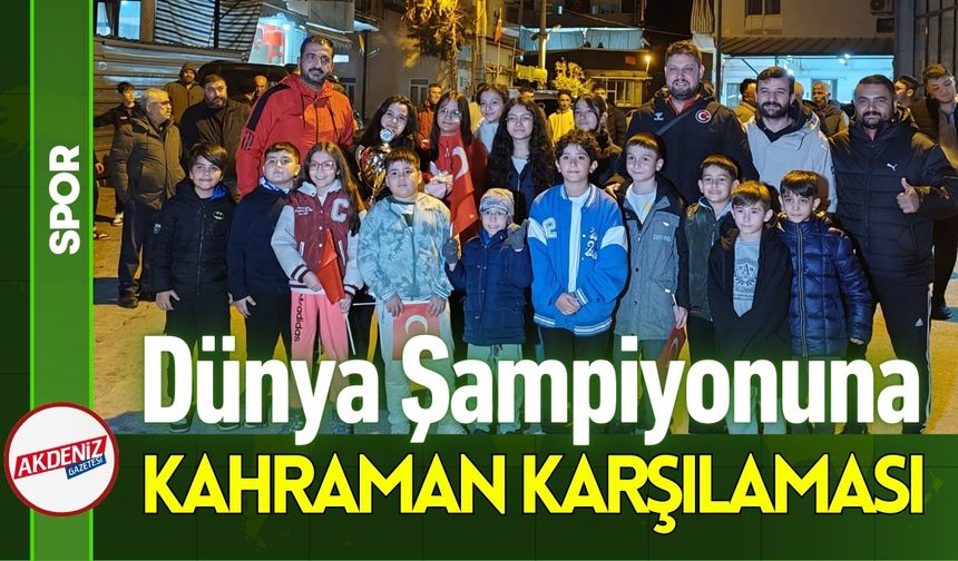 Dünya Şampiyonu! Mahallesinde Kahramanlar Gibi Karşılandı