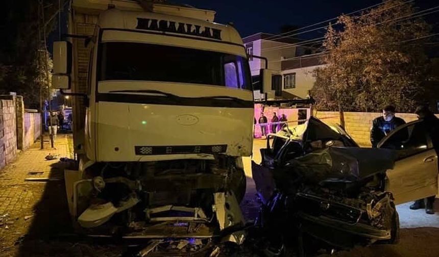 Araban'da Hurda Yığınına Dönen Otomobilde Can Pazarı