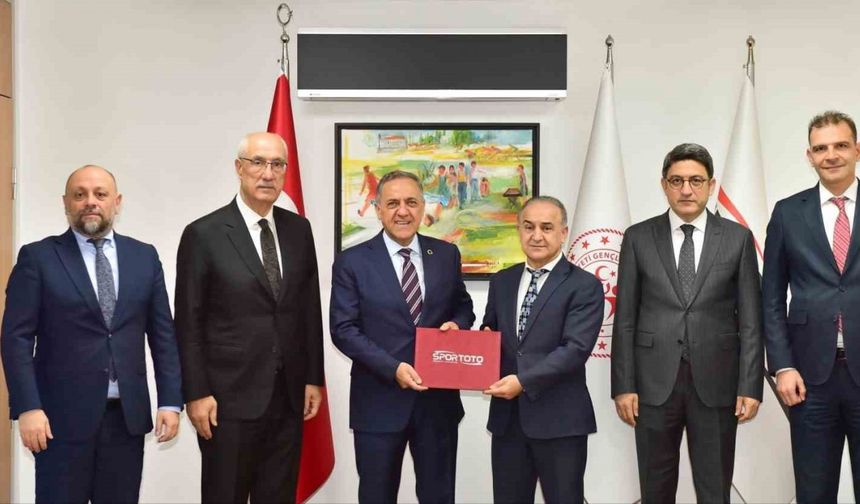 Genç’e 750 kişilik yeni spor salonu