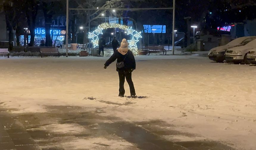 Isparta'da Kar Sürprizi: Yüksek Kesimlere Uyarı