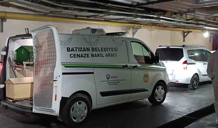 Kar Temizlerken Damdan Düşen Yaşlı Adam Kurtarılamadı