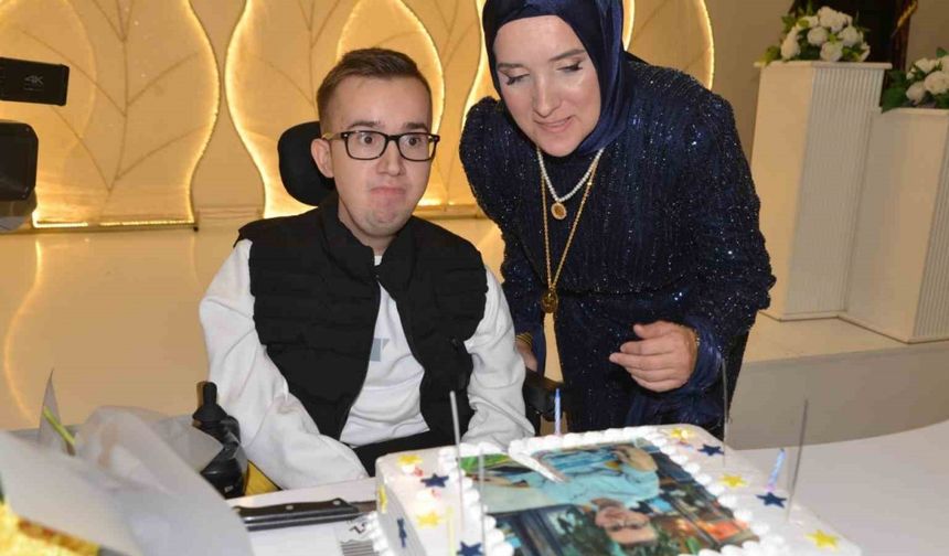 Kas Hastası Halilcan'a Düğün Gibi Doğum Günü!