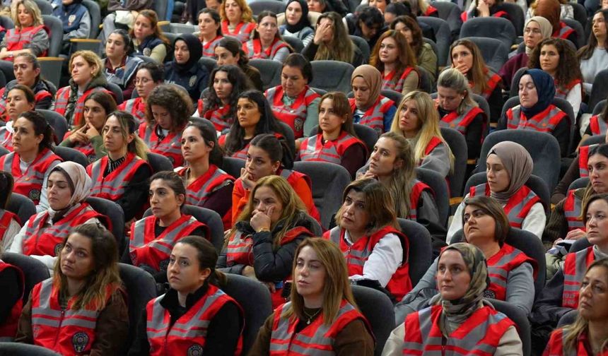 Emniyette Kadın Polisler Yasal Haklarını Güncelledi
