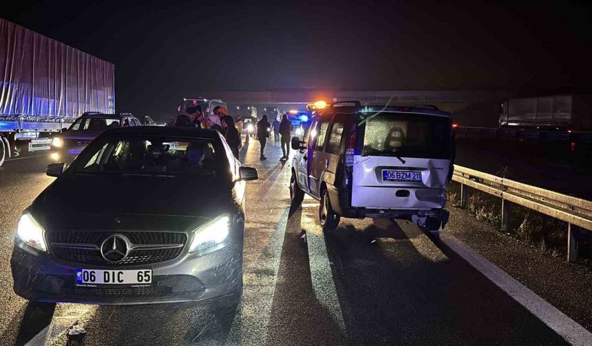 TEM’in Bolu geçişinde 3 araç çarpıştı: 7 yaralı
