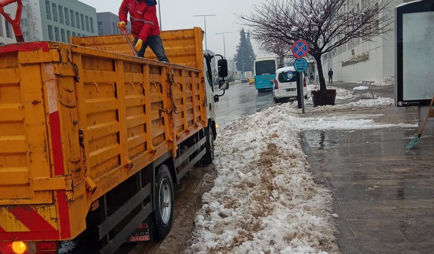 Beyaz Esaretle Mücadele: Kar Temizleme Seferberliği