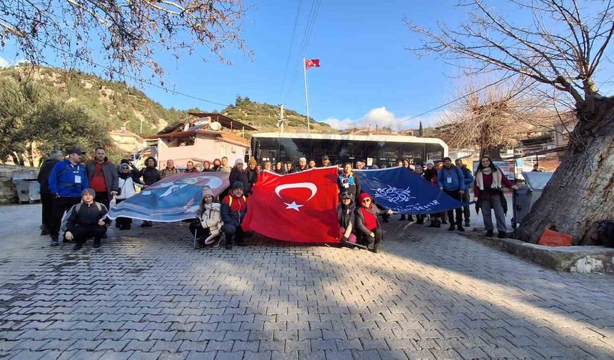 Doğaseverler Buharkent'i Keşfetti: 14 Kilometrelik Doğa Turu