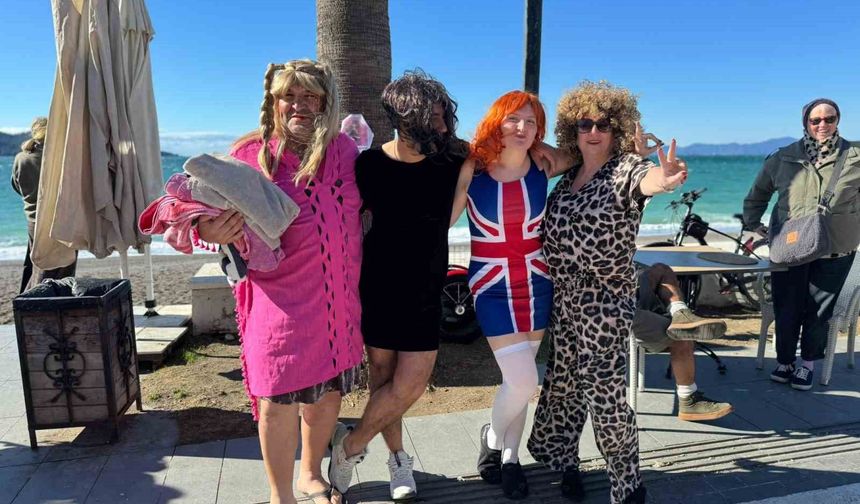 13. Geleneksel Yeni Yıl Dalışı Bağış İçin Yapıldı