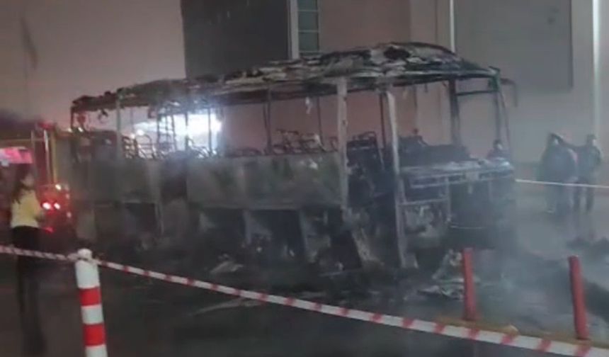 İstanbul'da otobüs alev topuna döndü